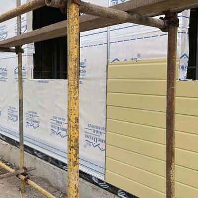 Un bon prix. Panneau de revêtement de mur intérieur en PVC en bois en WPC léger recyclé en ligne