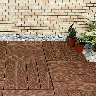 Un bon prix. Carreaux de revêtement de sol en bois WPC résistant à la pourriture en ligne